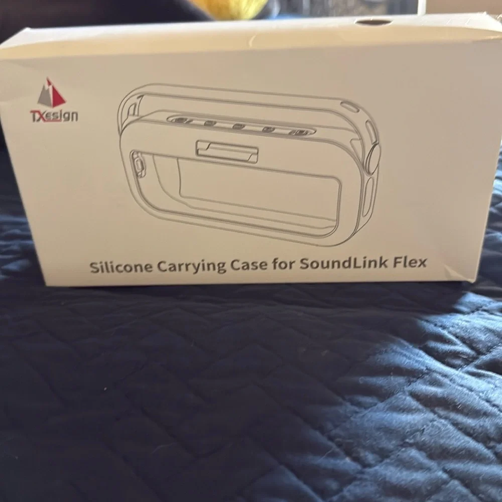 Brand new silicone Bluetooth speaker carrying case